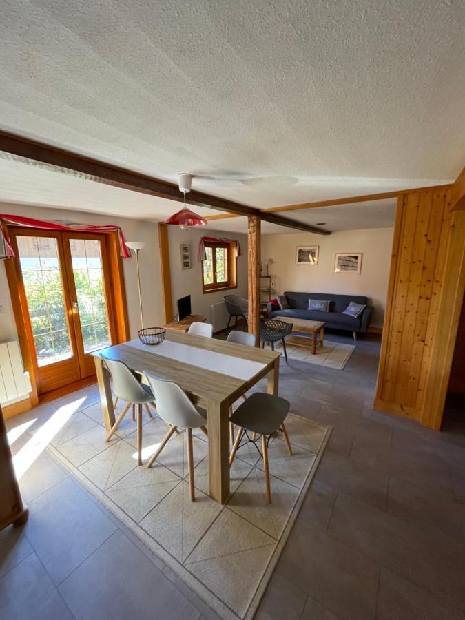 "Chalet Les Aravis" Chalet Et Appartements เลอกรองด์บอร์นอง ภายนอก รูปภาพ