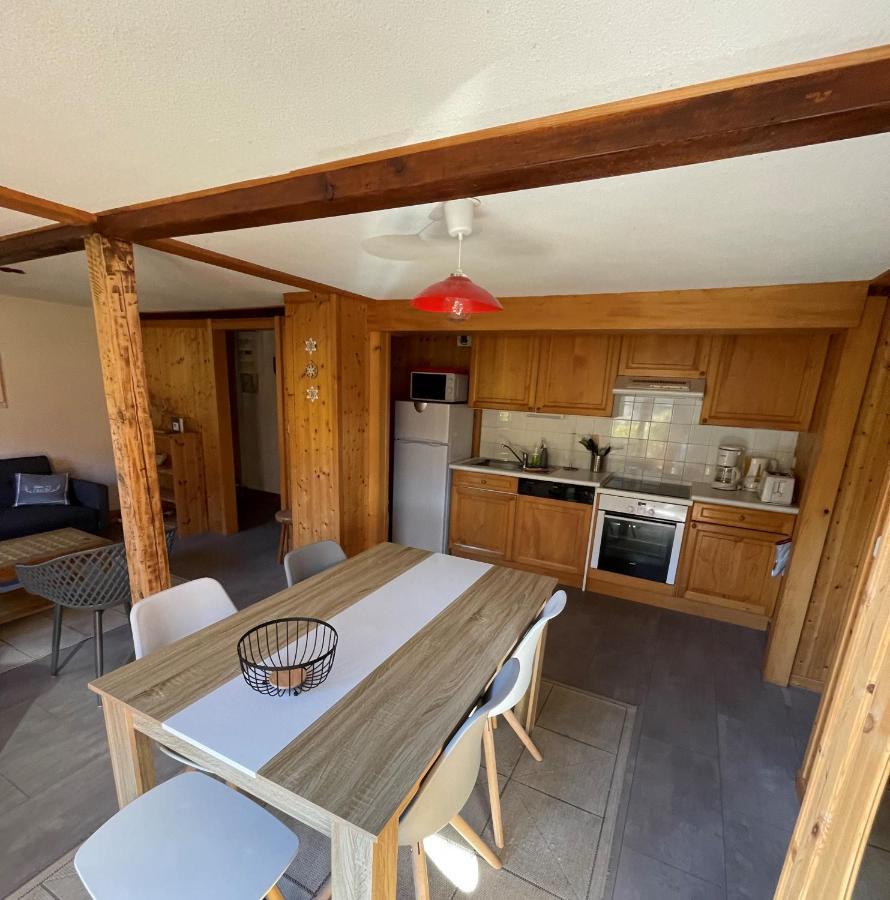 "Chalet Les Aravis" Chalet Et Appartements เลอกรองด์บอร์นอง ภายนอก รูปภาพ
